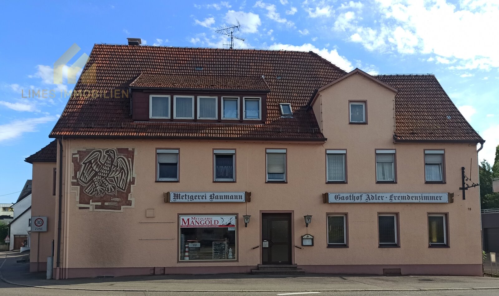 Mehrfamilienhaus mit Gewerbeeinheit und Baugrundstück zum Kauf