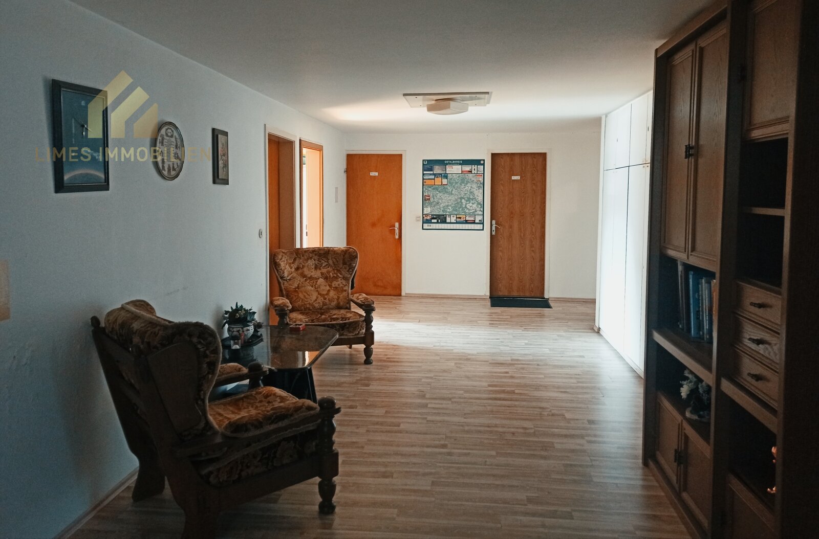 Mehrfamilienhaus mit Gewerbeeinheit und Baugrundstück zum Kauf