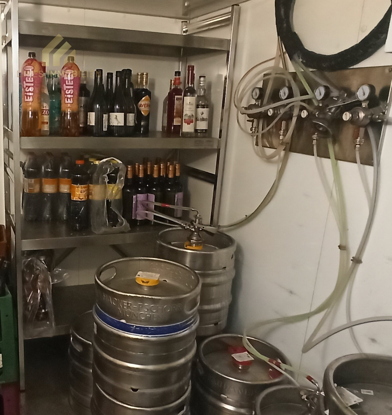 Kühlhaus mit Bierzapfanlage