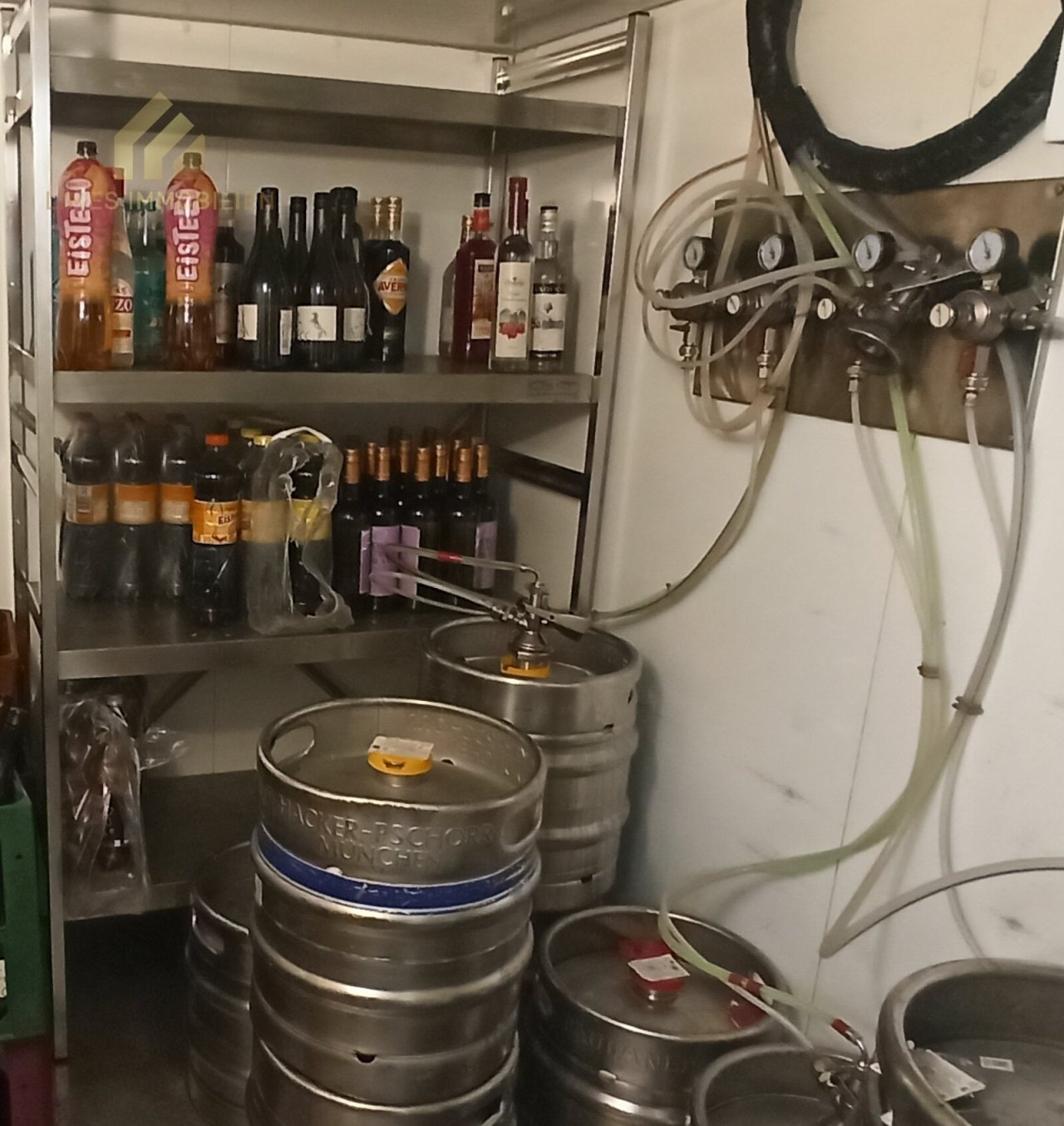 Kühlhaus mit Bierzapfanlage
